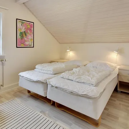 Tinna - 2-3km From The Sea By Interhome *